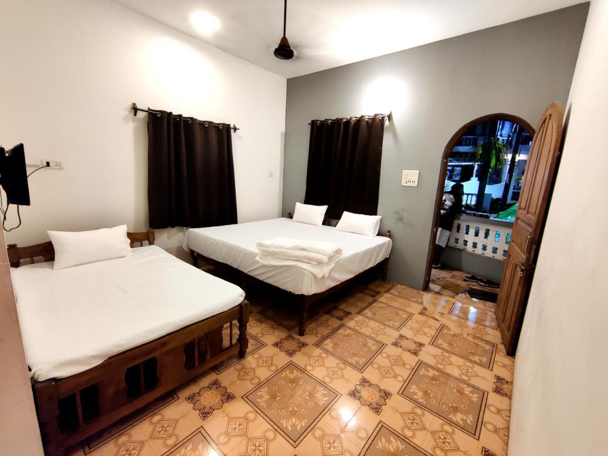 Calangute Turista Hotel Екстериор снимка