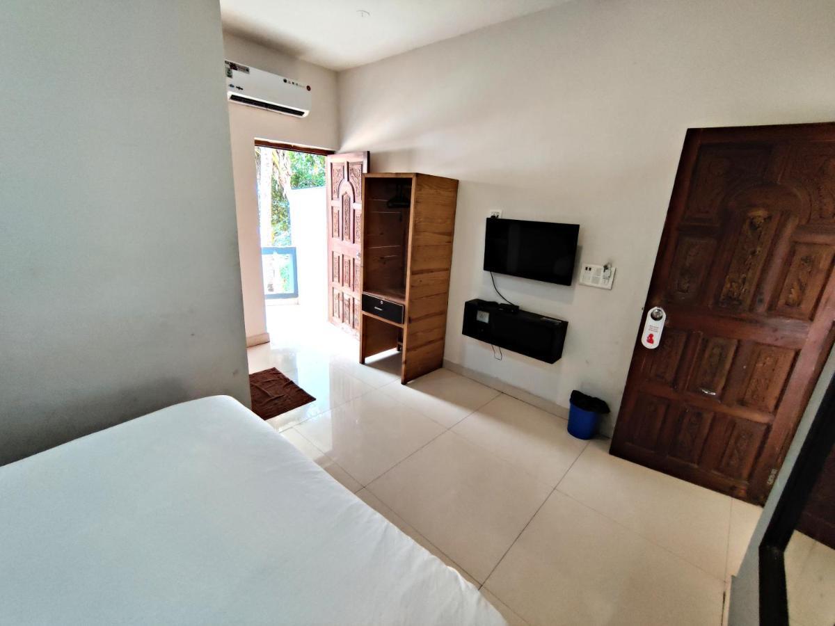 Calangute Turista Hotel Екстериор снимка
